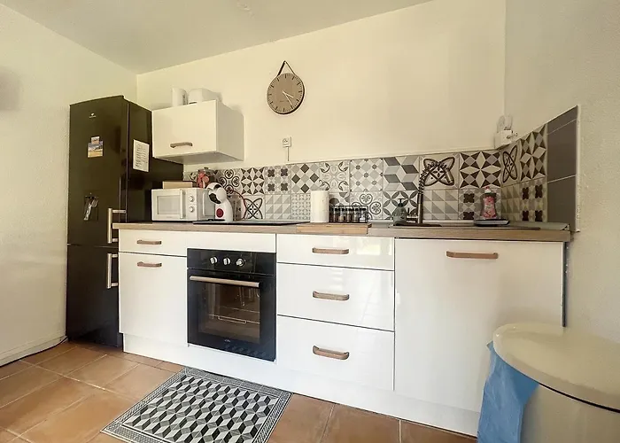 Apartment Avec Jardin A 30m De La *